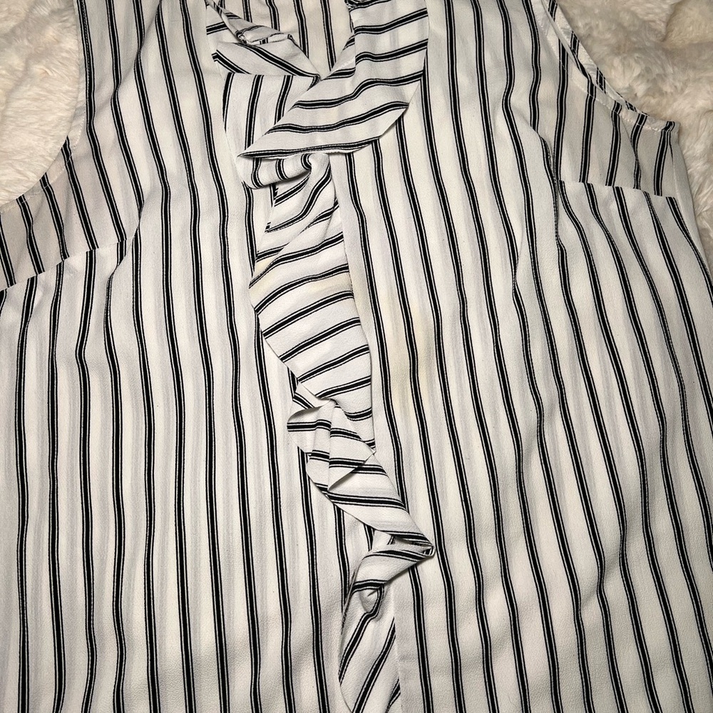 Sleeveless blouse